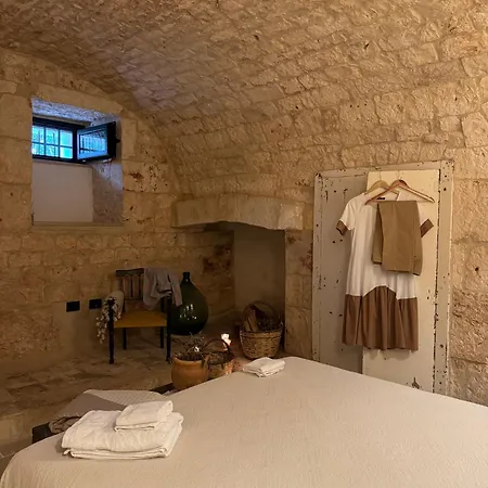 לינה וארוחת בוקר Masseria Ramasian 4*
